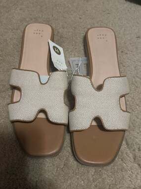 Women’s  Nina Slide Sandals in Beige Raffia and Tan size 11
S1